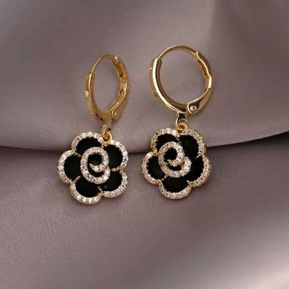 NEW Black & Gold Tone Camellia Rhinestone Huggie Earrings - Picture 1 of 3